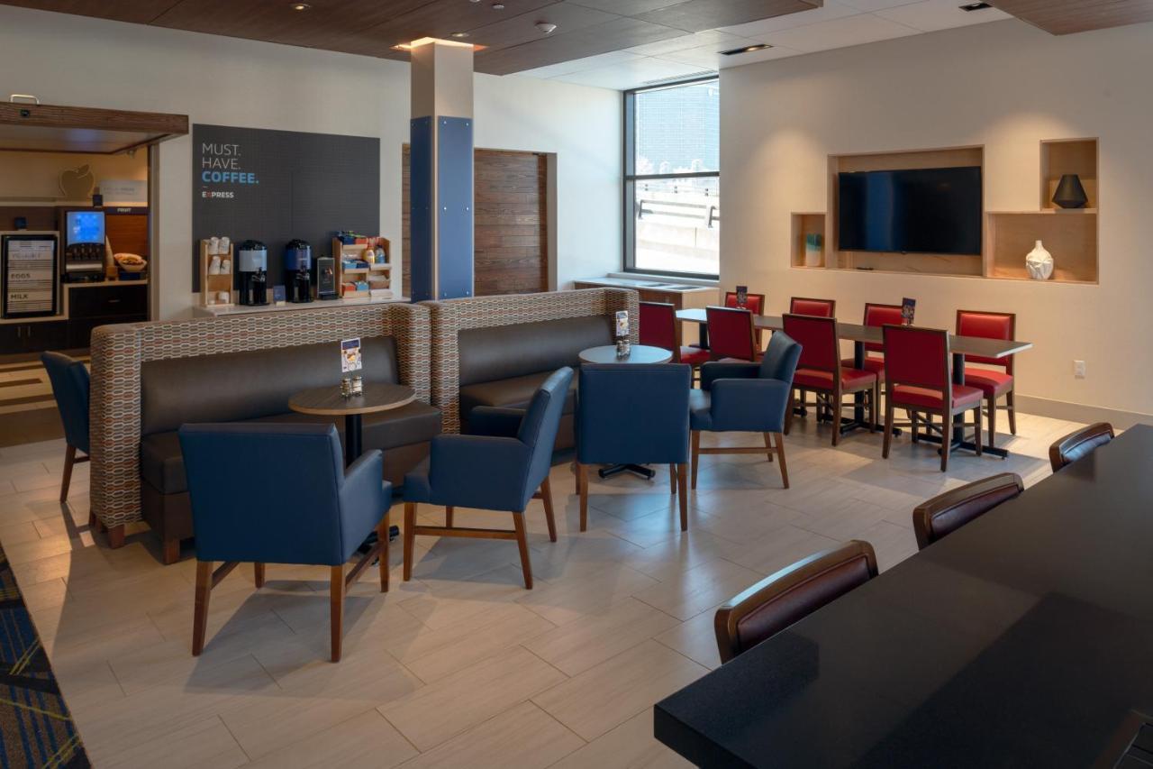 Holiday Inn Express & Suites - Tulsa Downtown - Arts District By Ihg Экстерьер фото