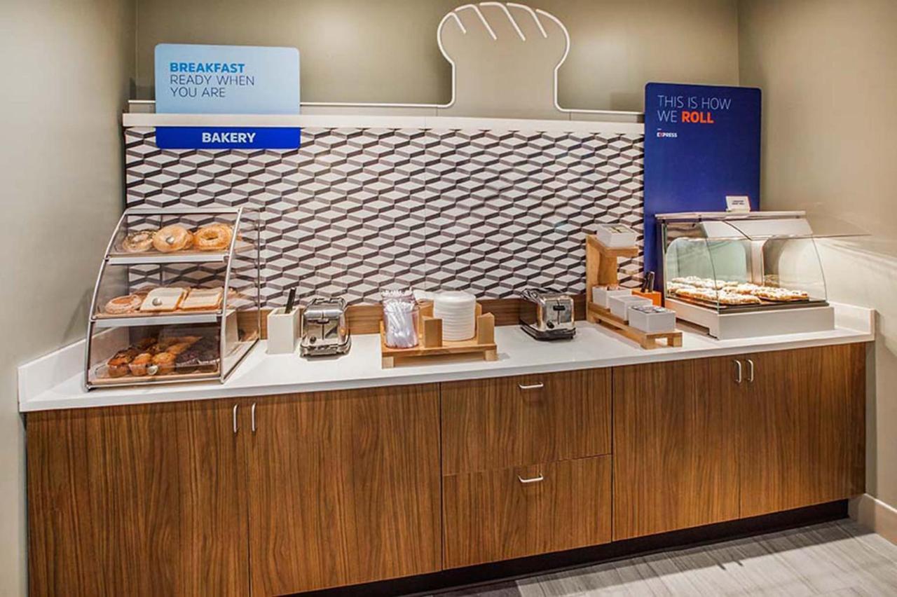 Holiday Inn Express & Suites - Tulsa Downtown - Arts District By Ihg Экстерьер фото